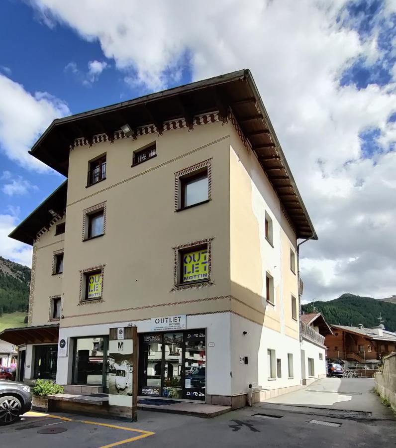 Appartamenti Mottini Plaza リヴィーニョ エクステリア 写真